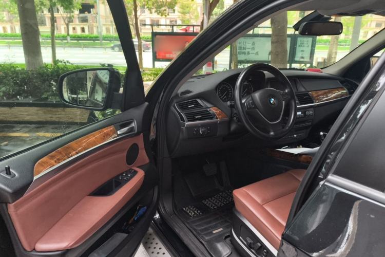 Used BMW X5 2011 xDrive35i Luxury Model Driver Seat