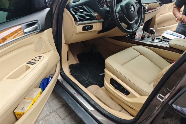 Used BMW X5 2011 xDrive35i Luxury Model Driver Seat