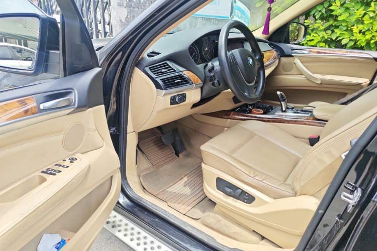 Used BMW X5 2011 xDrive35i Luxury Model Driver Seat