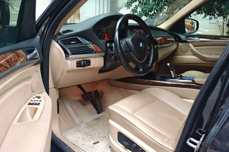 Used BMW X5 2011 xDrive35i Luxury Model Driver Seat