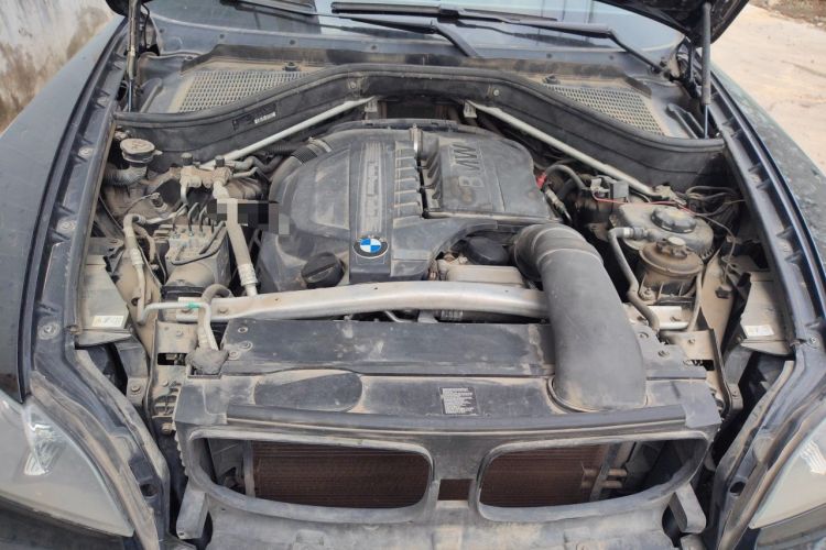 Used BMW X5 2011 xDrive35i Leading Model Engine Bay