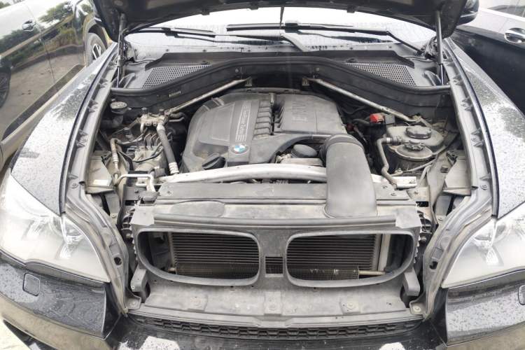 Used BMW X5 2011 xDrive50i Luxury Model Engine Bay