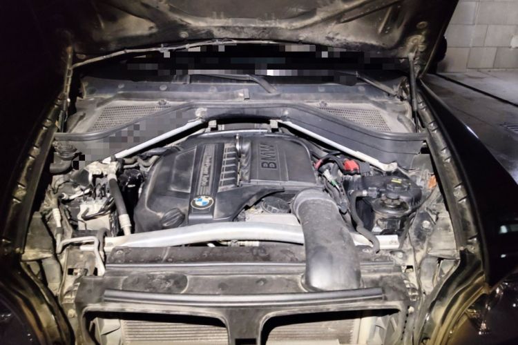 Used BMW X5 2011 xDrive35i Leading Model Engine Bay