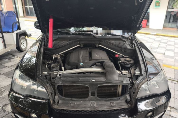 Used BMW X5 2011 xDrive35i Luxury Model Engine Bay