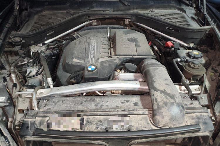 Used BMW X5  Engine Bay
