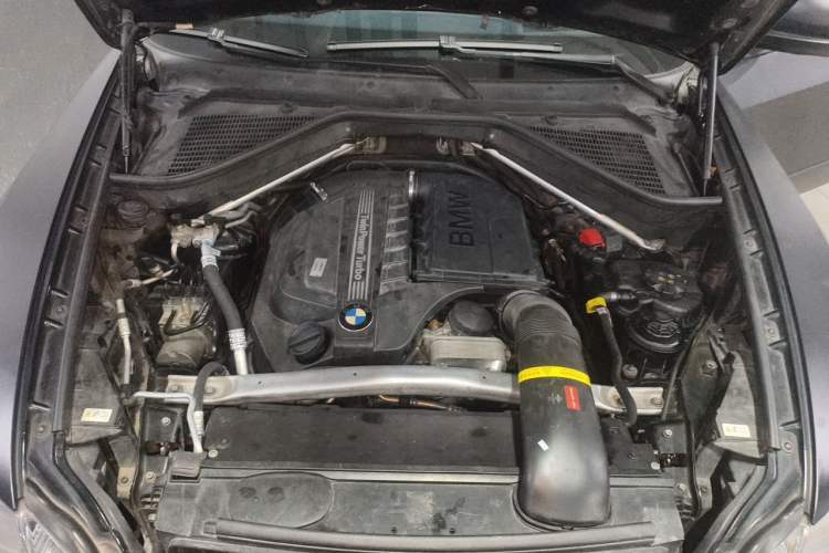 Used BMW X5 2011 xDrive35i Luxury Model Engine Bay