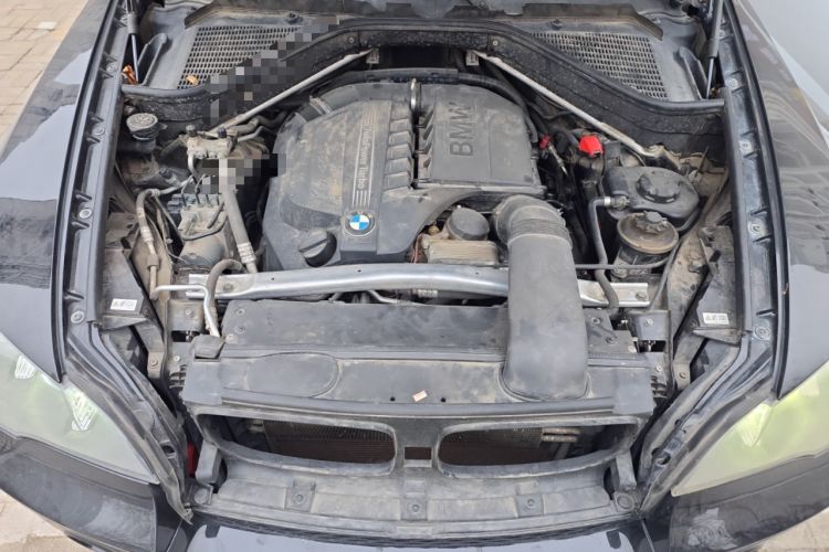 Used BMW X5 2011 xDrive35i Leading Model Engine Bay
