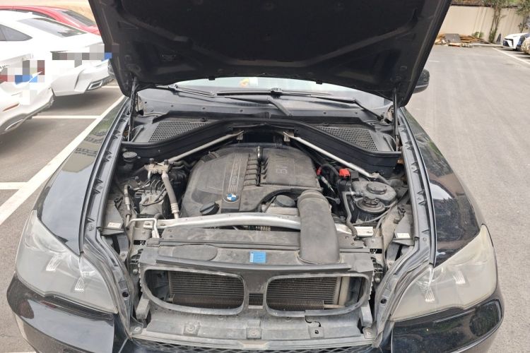 Used BMW X5 2011 xDrive35i Leading Model Engine Bay