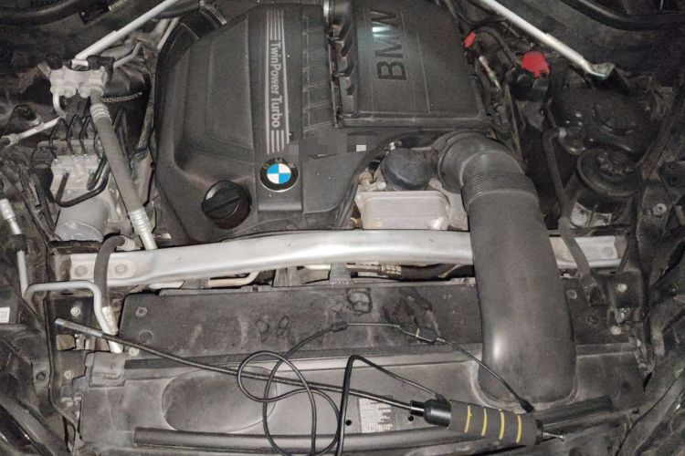 Used BMW X5 2011 xDrive35i Leading Model Engine Bay