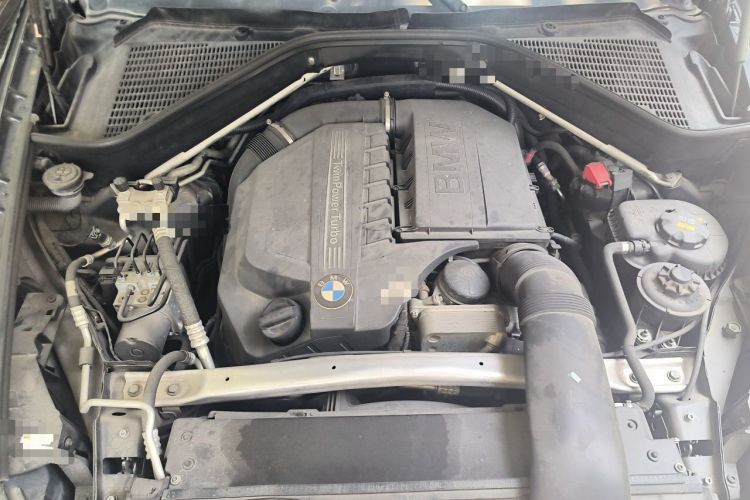 Used BMW X5 2011 xDrive35i Luxury Edition Engine Bay