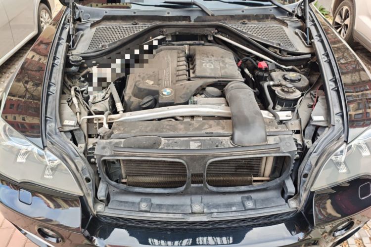 Used BMW X5 2011 xDrive35i Leading Model Engine Bay