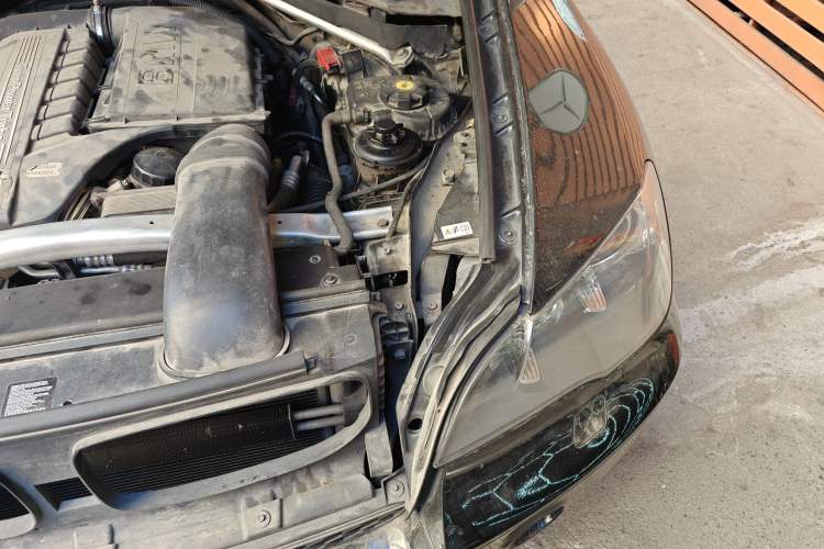 Used BMW X5 2011 xDrive35i Leading Model Engine Bay Left