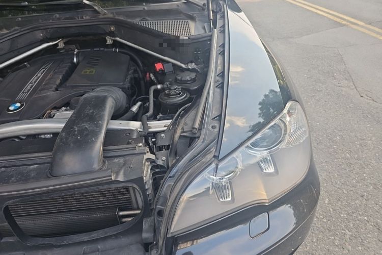 Used BMW X5 2011 xDrive35i Luxury Model Engine Bay Left