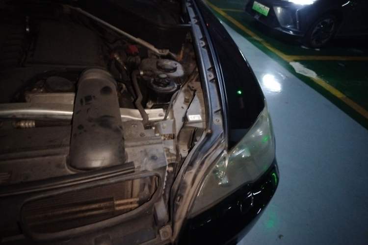 Used BMW X5 2011 xDrive35i Leading Model Engine Bay Left