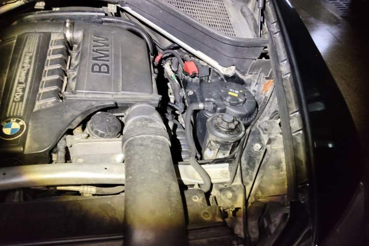 Used BMW X5 2011 xDrive35i Leading Model Engine Bay Left