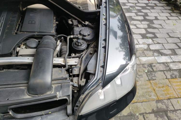Used BMW X5 2011 xDrive35i Leading Model Engine Bay Left