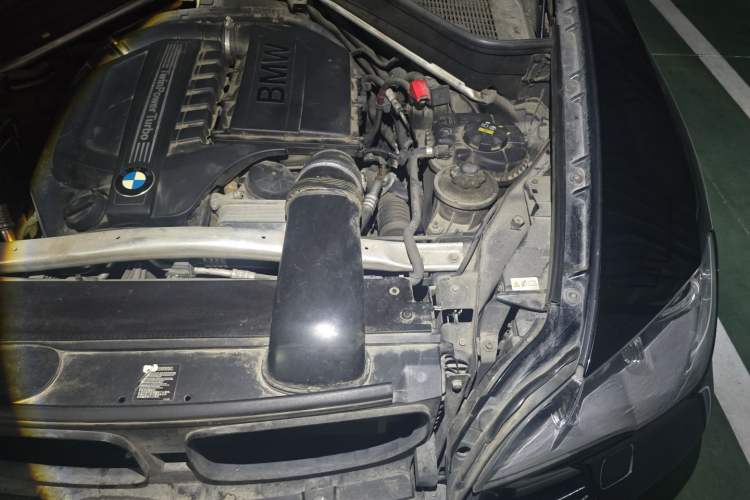 Used BMW X5 2011 xDrive35i Leading Model Engine Bay Left