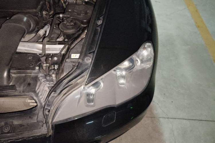 Used BMW X5 2011 xDrive35i Leading Model Engine Bay Left