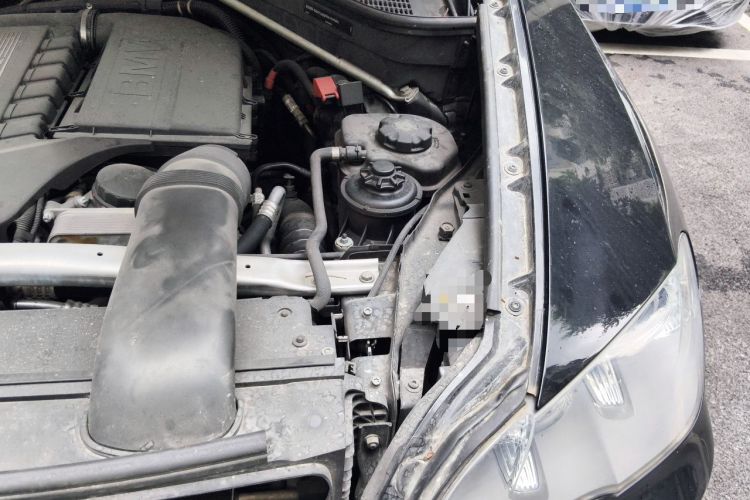 Used BMW X5 2011 xDrive35i Leading Model Engine Bay Left