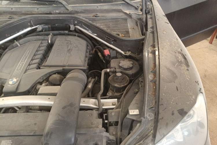 Used BMW X5 2011 xDrive35i Luxury Model Engine Bay Left