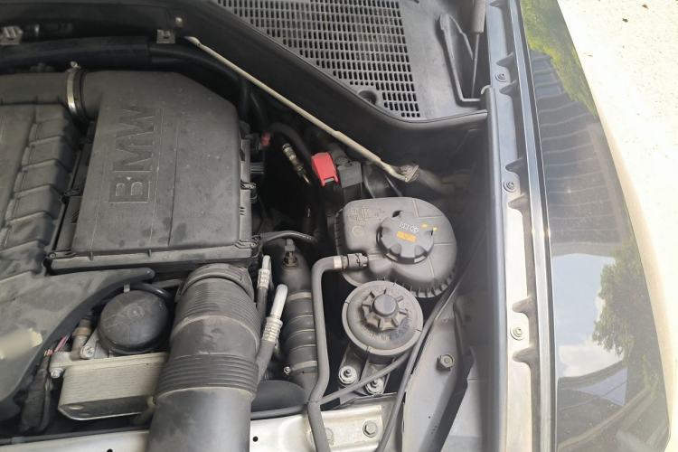 Used BMW X5 2011 xDrive35i Luxury Edition Engine Bay Left