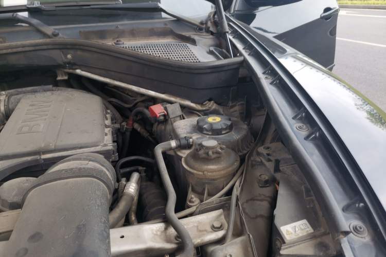 Used BMW X5 2011 xDrive35i Leading Model Engine Bay Left