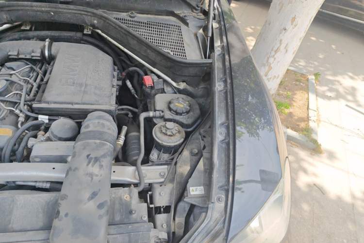 Used BMW X5 2011 xDrive35i Leading Model Engine Bay Left