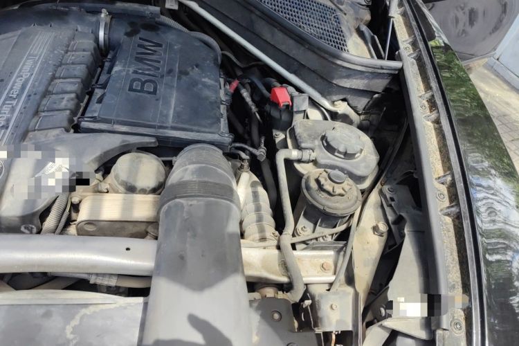 Used BMW X5 2011 xDrive35i Leading Model Engine Bay Left