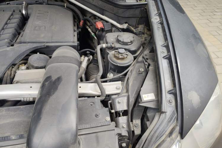 Used BMW X5 2011 xDrive35i Leading Model Engine Bay Left