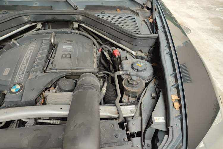 Used BMW X5 2011 xDrive35i Leading Model Engine Bay Left