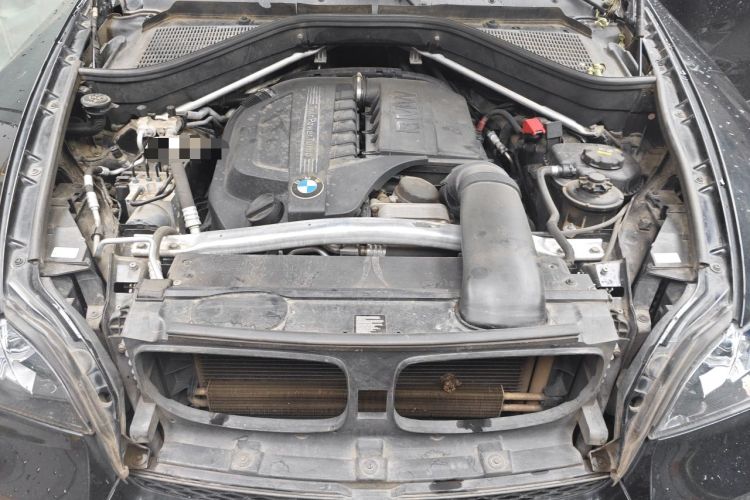 Used BMW X5  Engine Bay