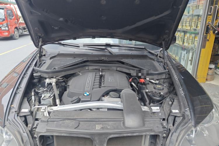 Used BMW X5 2011 xDrive35i Luxury Edition Engine Bay