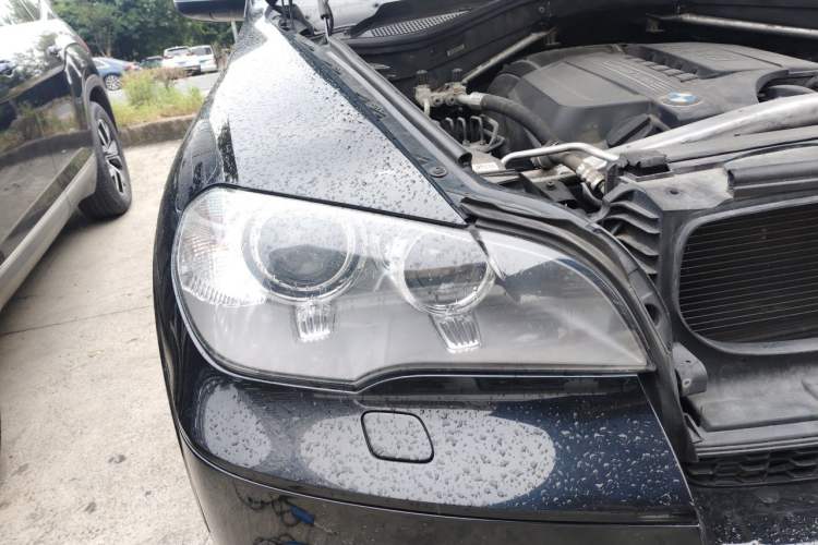 Used BMW X5 2011 xDrive50i Luxury Model Engine Bay Right