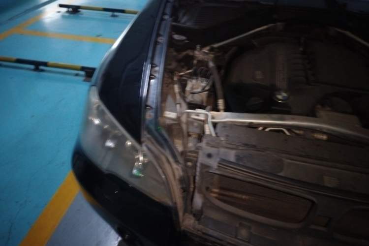 Used BMW X5 2011 xDrive35i Leading Model Engine Bay Right