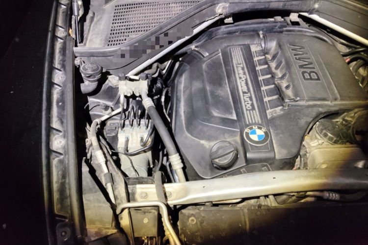 Used BMW X5 2011 xDrive35i Leading Model Engine Bay Right