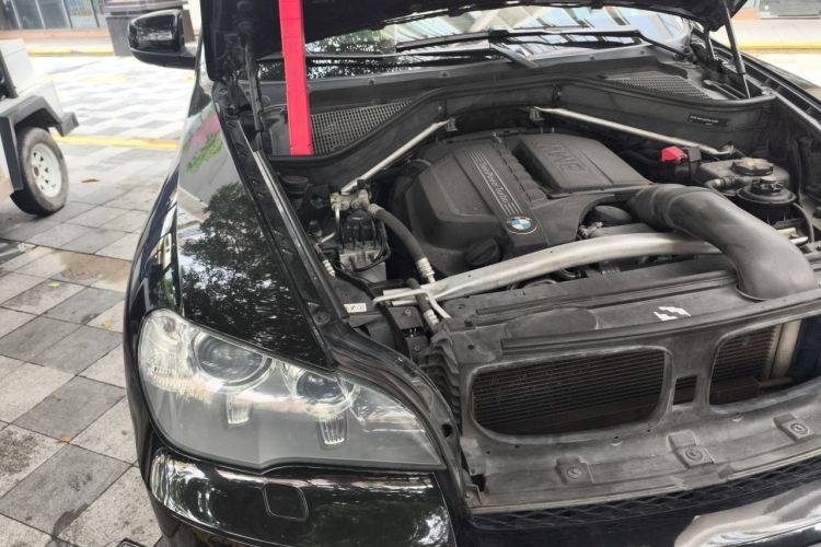 Used BMW X5 2011 xDrive35i Luxury Model Engine Bay Right