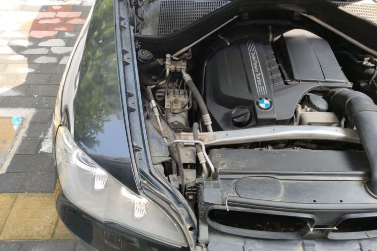 Used BMW X5 2011 xDrive35i Leading Model Engine Bay Right