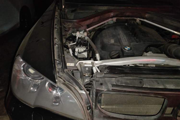 Used BMW X5 2011 xDrive35i Luxury Model Engine Bay Right