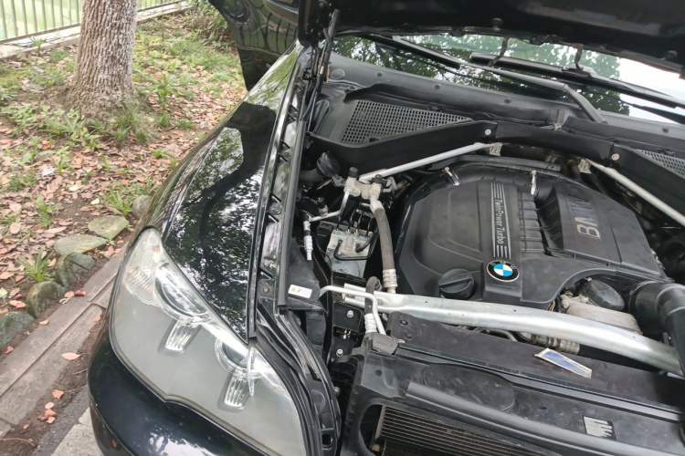 Used BMW X5  Engine Bay Right
