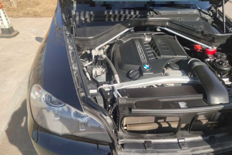 Used BMW X5 2011 xDrive35i Leading Model Engine Bay Right