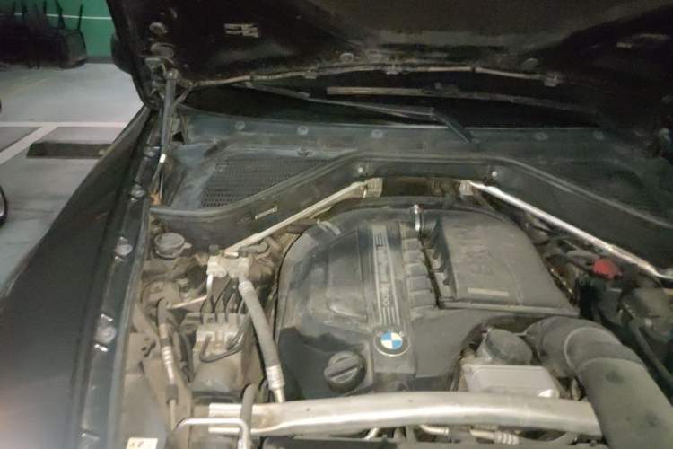 Used BMW X5 2011 xDrive35i Leading Model Engine Bay Right