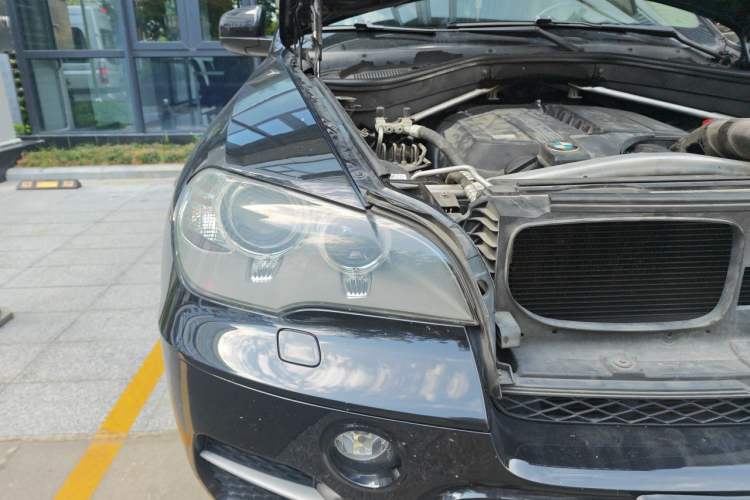 Used BMW X5 2011 xDrive35i Leading Model Engine Bay Right