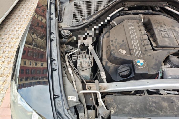 Used BMW X5 2011 xDrive35i Leading Model Engine Bay Right