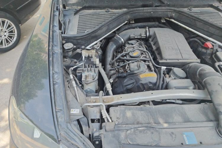 Used BMW X5 2011 xDrive35i Leading Model Engine Bay Right