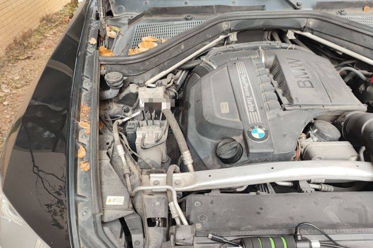 Used BMW X5 2011 xDrive35i Leading Model Engine Bay Right
