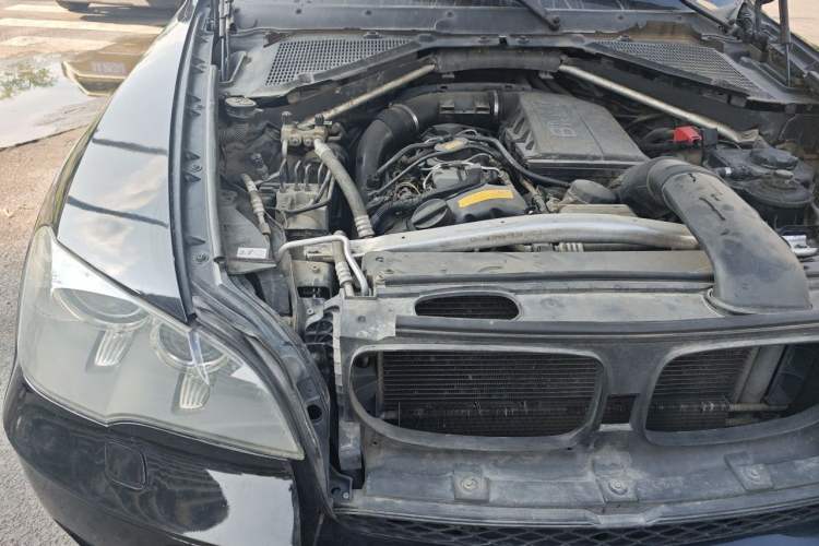 Used BMW X5 2011 xDrive35i Luxury Model Engine Bay Right