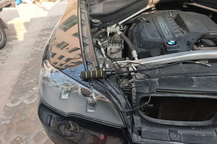 Used BMW X5 2011 xDrive35i Leading Model Engine Bay Right