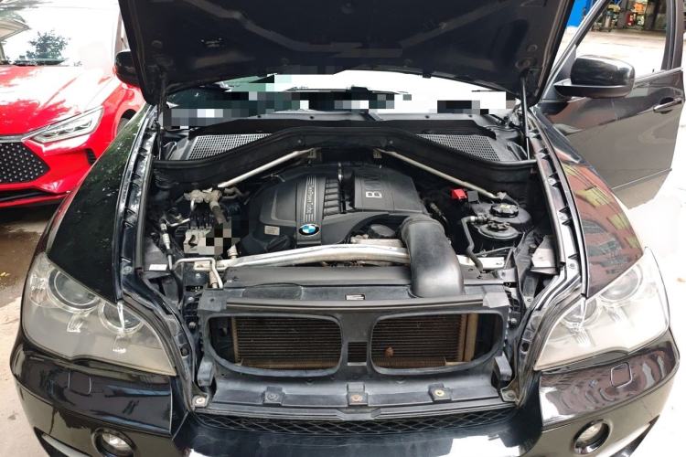 Used BMW X5 2011 xDrive35i Luxury Model Engine Bay