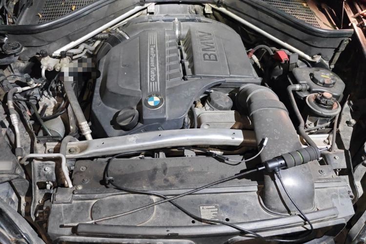 Used BMW X5 2011 xDrive35i Leading Model Engine Bay
