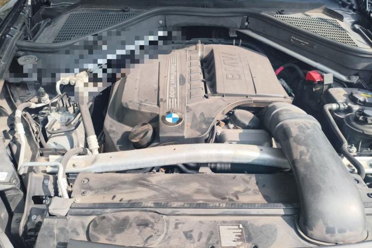 Used BMW X5  Engine Bay